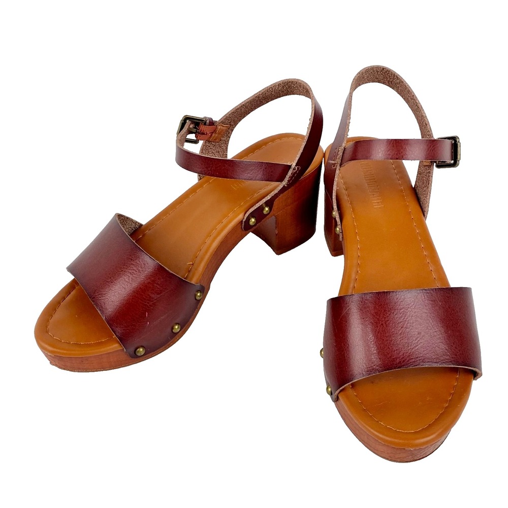 Cushionaire Platform Sandals Women's 7.5 "Sloan" Vegan Leather Brick Red LKNU
